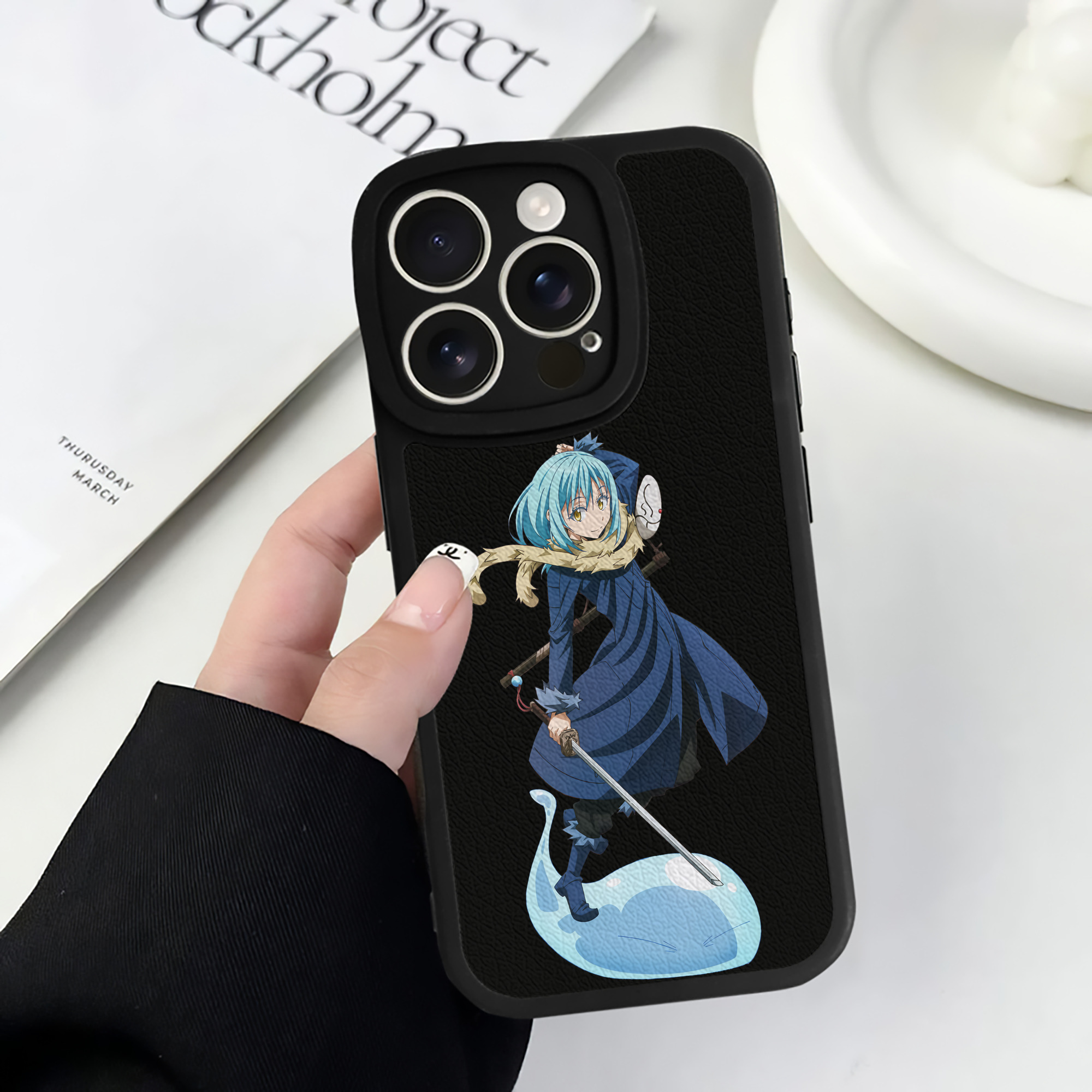 転スラ Regarding Reincarnated to Slime 【iPhone 16シリーズ対応】シリコンスマホケース（レザー調） 材質：シリコン